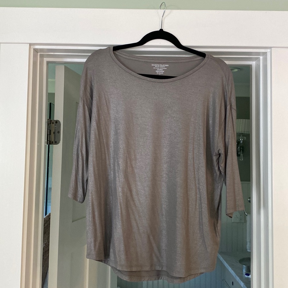 Majestic Filatures grey shimmer deluxe teeshirt. Size 4 (large)